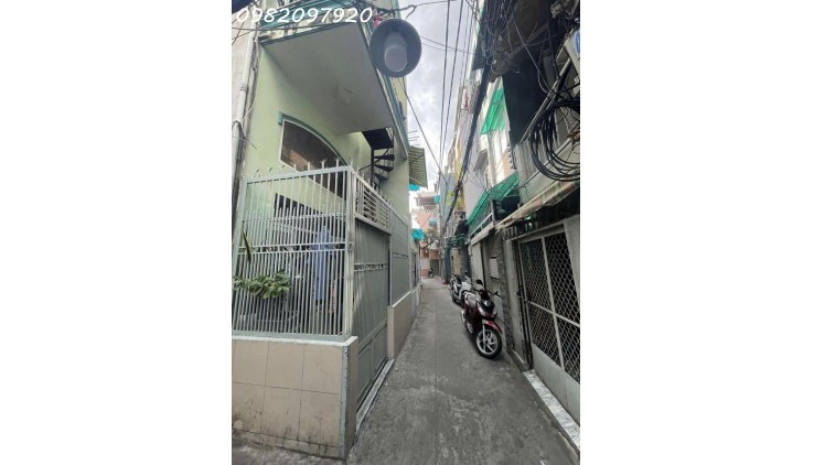 Cần bán nhà phố Nguyễn Tất Thành Q4 có dòng tiền 10tr/ tháng